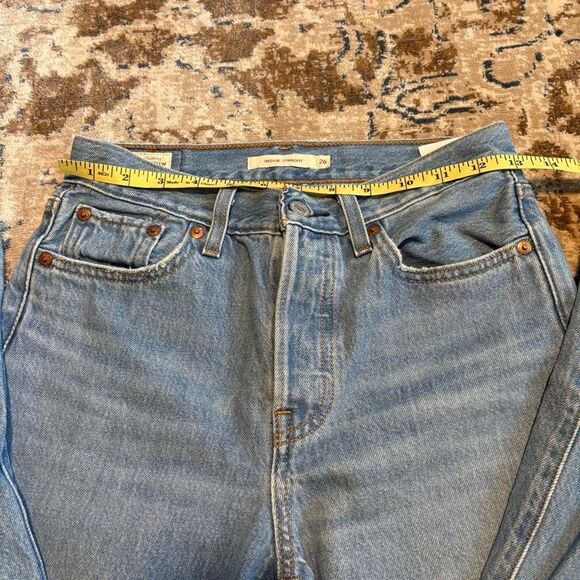 Levi's | Wedgie Straight Distressed Ankle Jeans Size 26 x 28 Style 34964-0066 - Picture 5 of 11